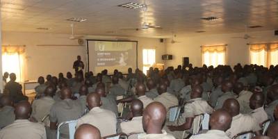 Projection de film à la police nationale : les policiers en rang serré contre l’impunité