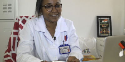 Dr Adama SAIDOU : Première femme chirurgienne du Niger