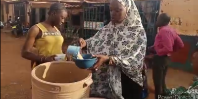 Ouahigouya : Fatoumata, diplômée – vendeuse de bouillie !